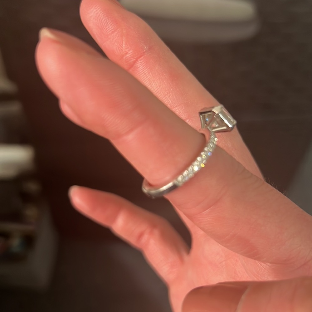 14k Sideway emerald cut Moissanite engagement ring conflict free 7 3/4 - Picture 5 of 11